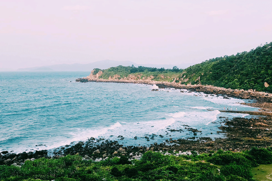 Vẻ đẹp thơ mộng bãi Minh Châu. Ảnh: sưu tầm