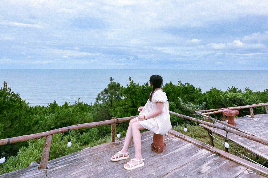 Check in Đồi Vô Cực Quan Lạn. Ảnh: sưu tầm