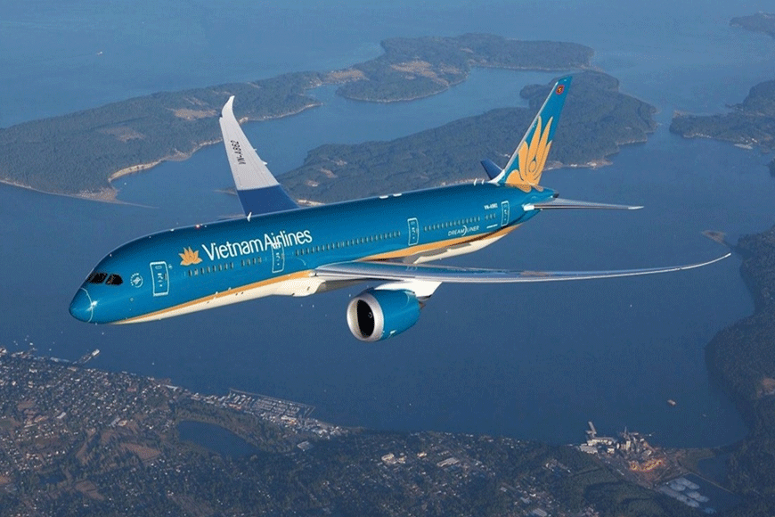 Máy bay Vietnam Airlines bay tới Tuy Hòa. Ảnh: sưu tầm