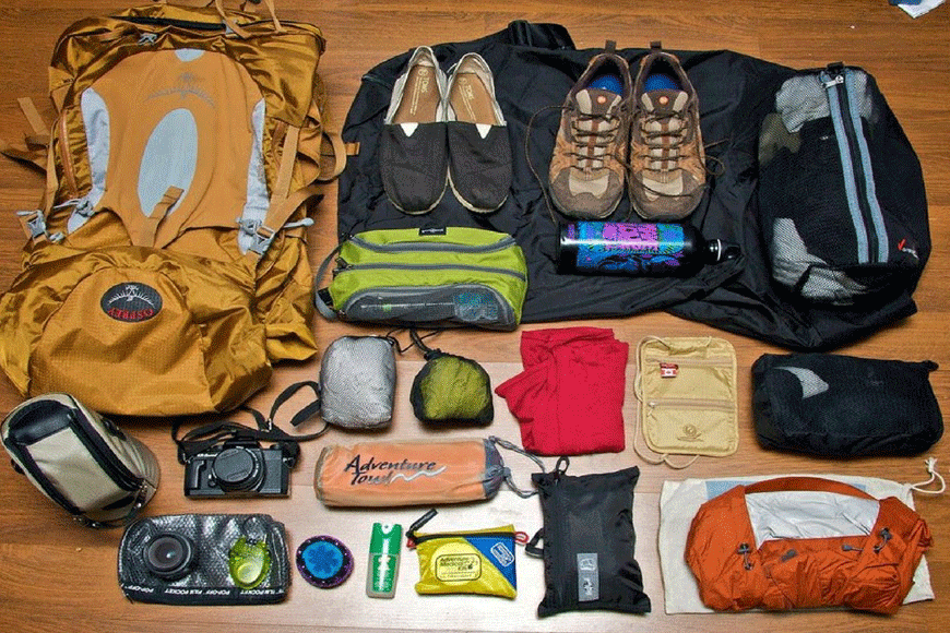 Chuẩn bị hành lý thật đầy đủ. Ảnh: sưu tầm