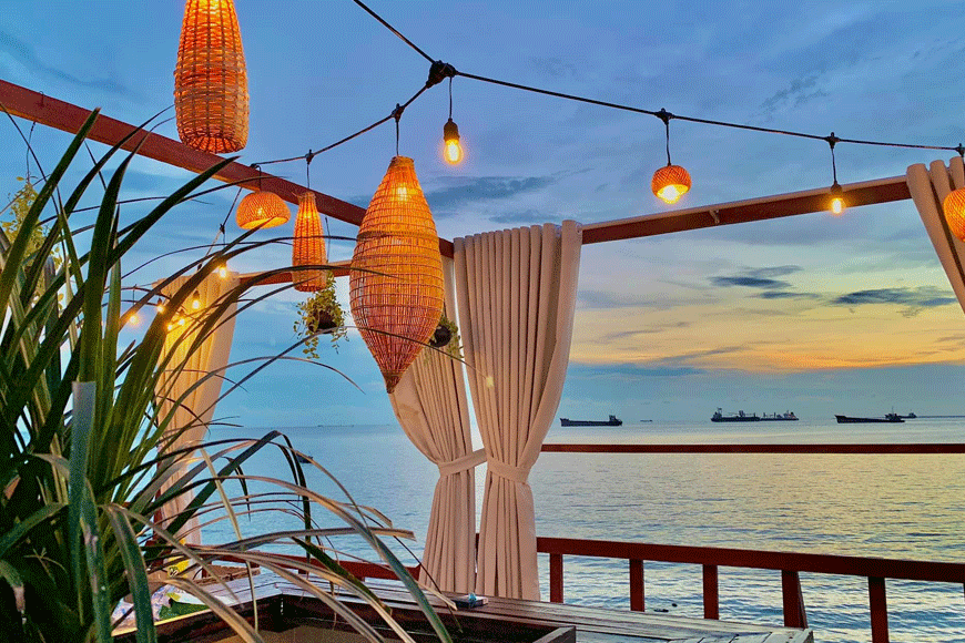 View biển tại Beach Stop Lounge & Cafe. Ảnh: sưu tầm