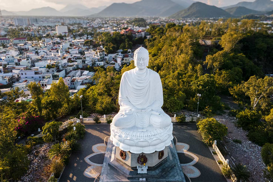 chùa Long Sơn Nha Trang