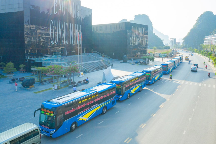 xe khach ha noi quang ninh