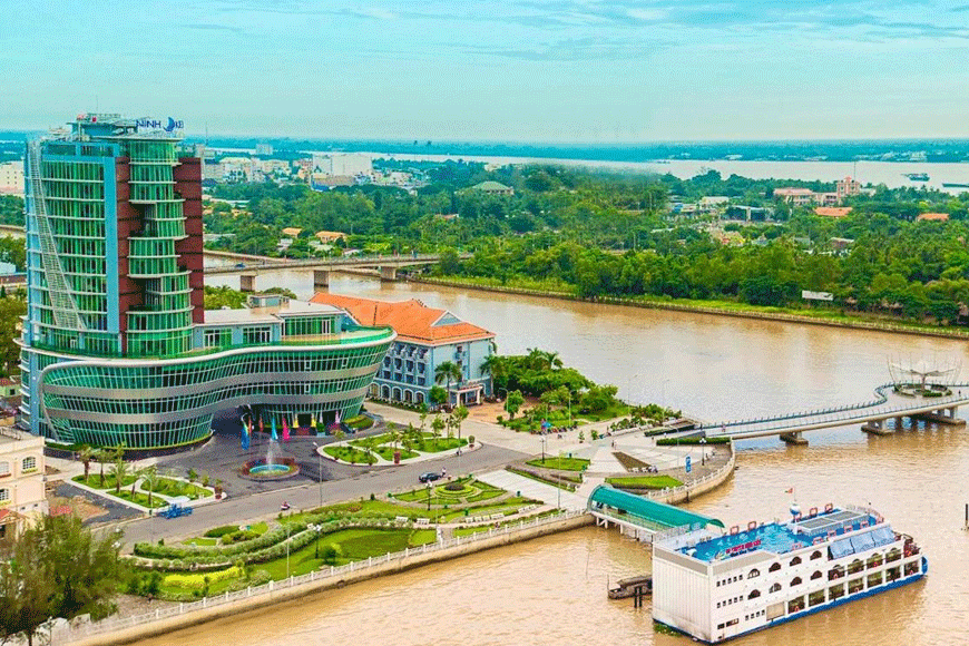 Ninh Kiều Riverside Hotel. Ảnh: sưu tầm