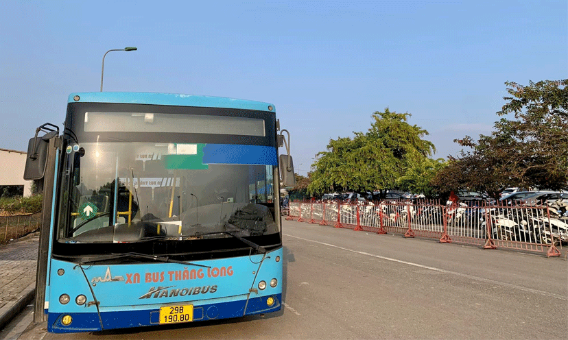 Di chuyển bằng xe bus tới đây. Ảnh: sưu tầm