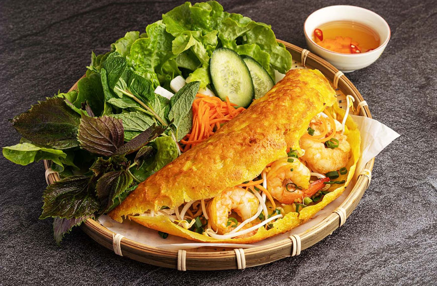 trải nghiệm tự tay đổ bánh xèo