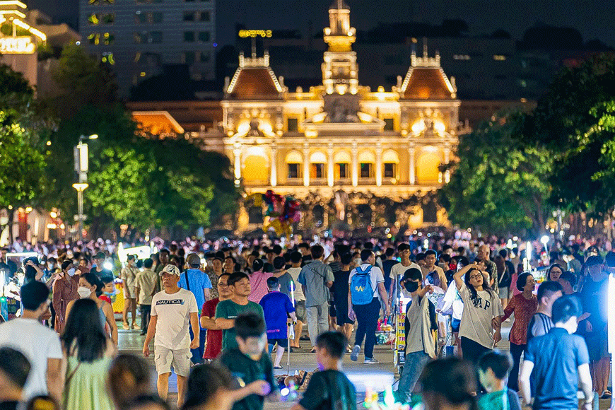 Thời điểm phố đi bộ Nguyễn Huệ rất nhộn nhịp. Ảnh: sưu tầm