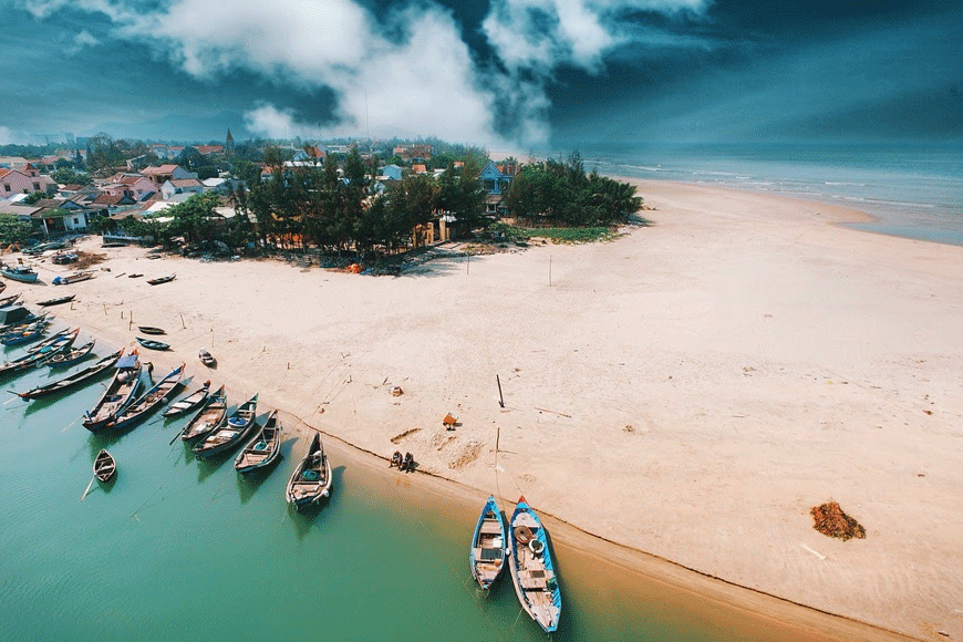 Một số lưu ý khi du lịch vịnh Lăng Cô. Ảnh: sưu tầm