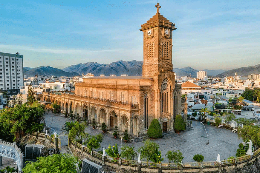 Vẻ đẹp nổi bật của nhà thờ đá cổ tại Nha Trang. Ảnh: sưu tầm