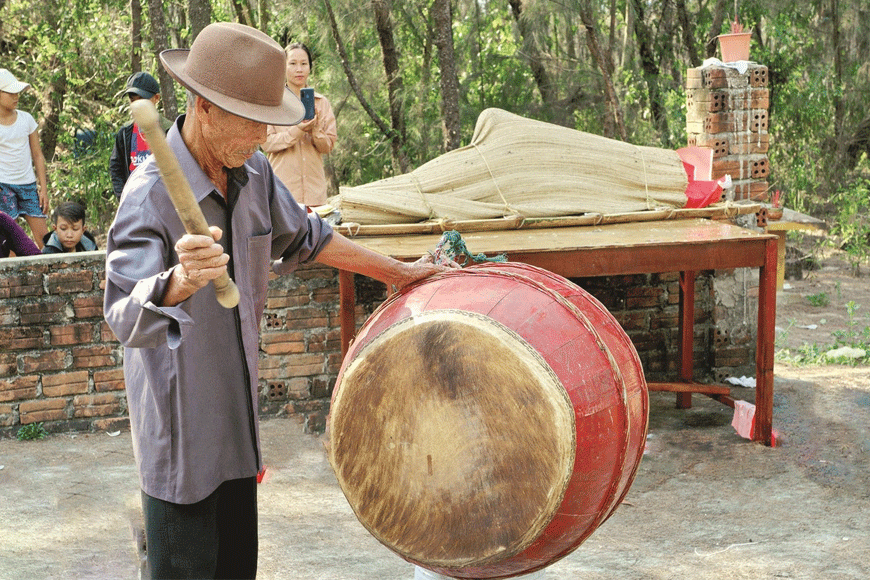 Lễ an táng. Ảnh: sưu tầm