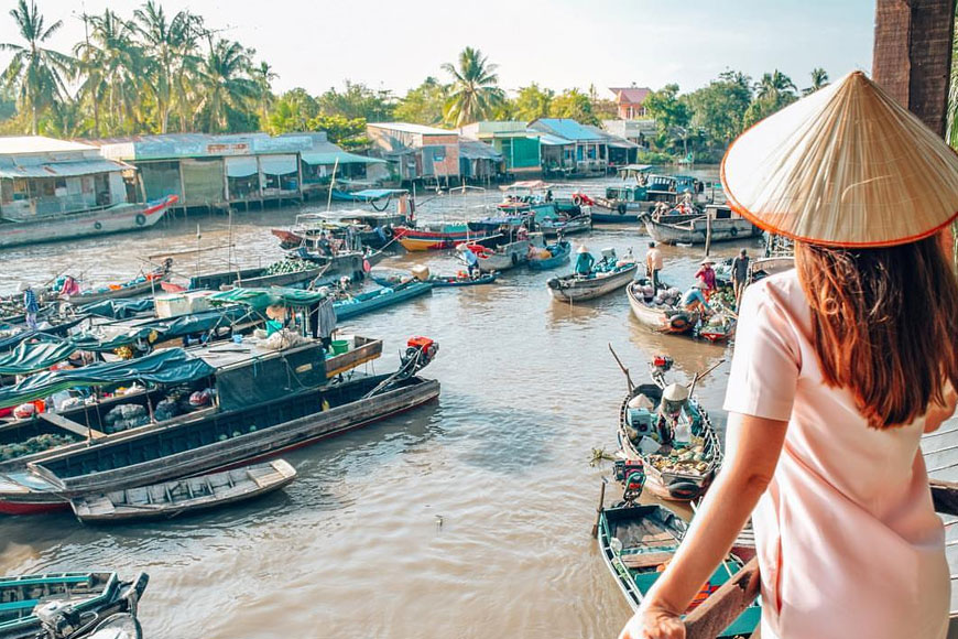 Chợ nổi Cái Bè. Ảnh: Sưu tầm 