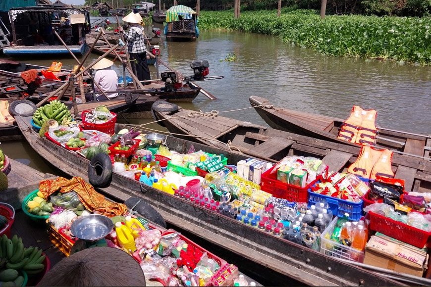 Hành trình đến với chợ nổi Tân Phong. Ảnh: Sưu tầm 