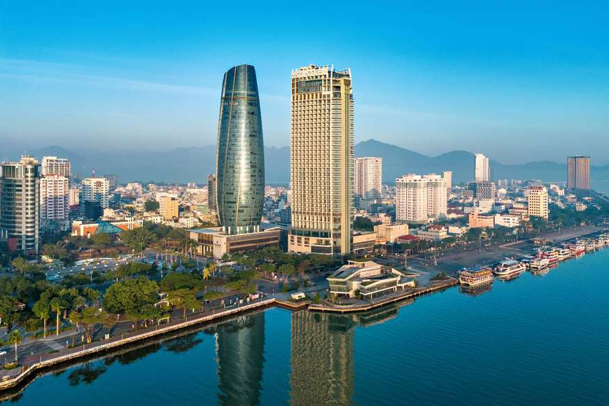 Trên bầu trời trong xanh, Novotel Danang Premier Han River đem đến cho bạn trải nghiệm tuyệt vời. Ảnh: Sưu tầm 