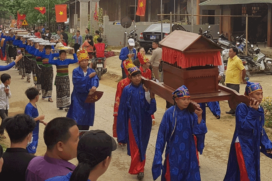Hoạt động dâng kiệu ý nghĩa. Ảnh: sưu tầm