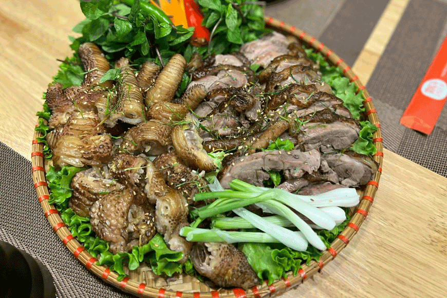 Món ăn ngon từ gà Đông Tảo. Ảnh: sưu tầm