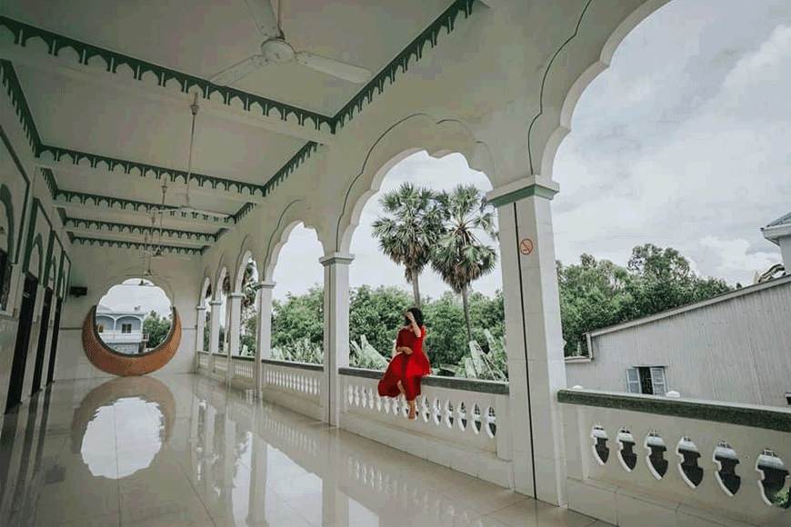 Hành lang rộng rãi tại thánh đường. Ảnh: sưu tầm