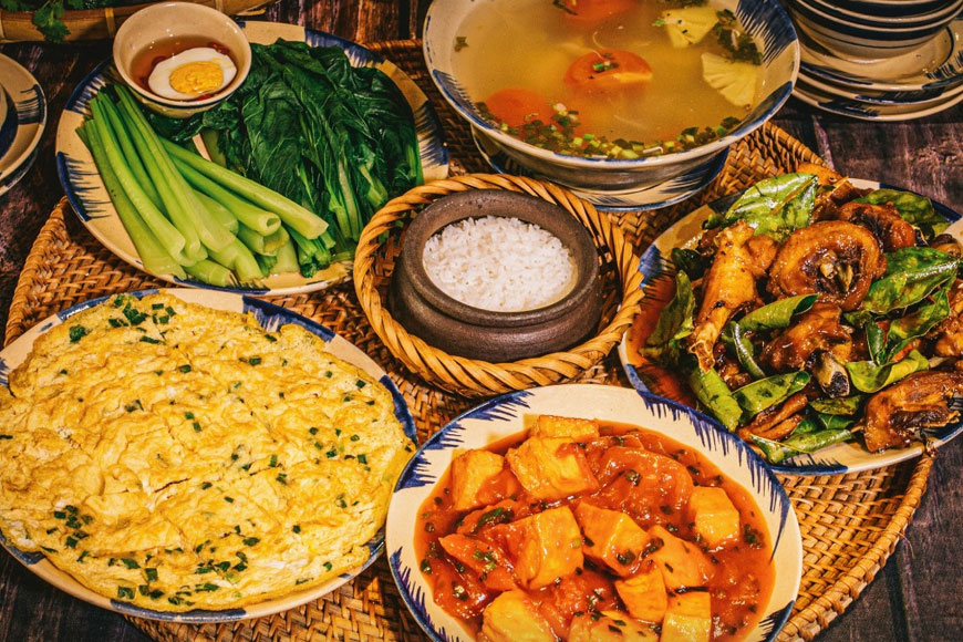 com-nieu-thanh-truc