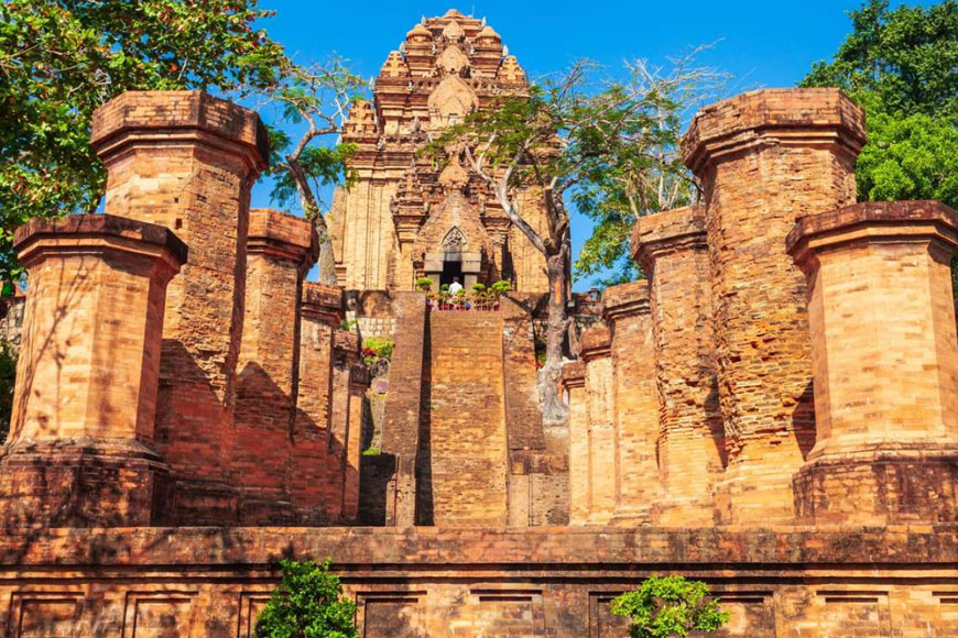 Từng đường nét điêu khắc nổi bật. Ảnh: Sưu tầm 