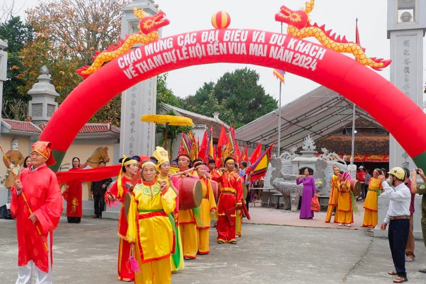 Lễ hội diễn ra trong không khí trang nghiêm. Ảnh: Sưu tầm 