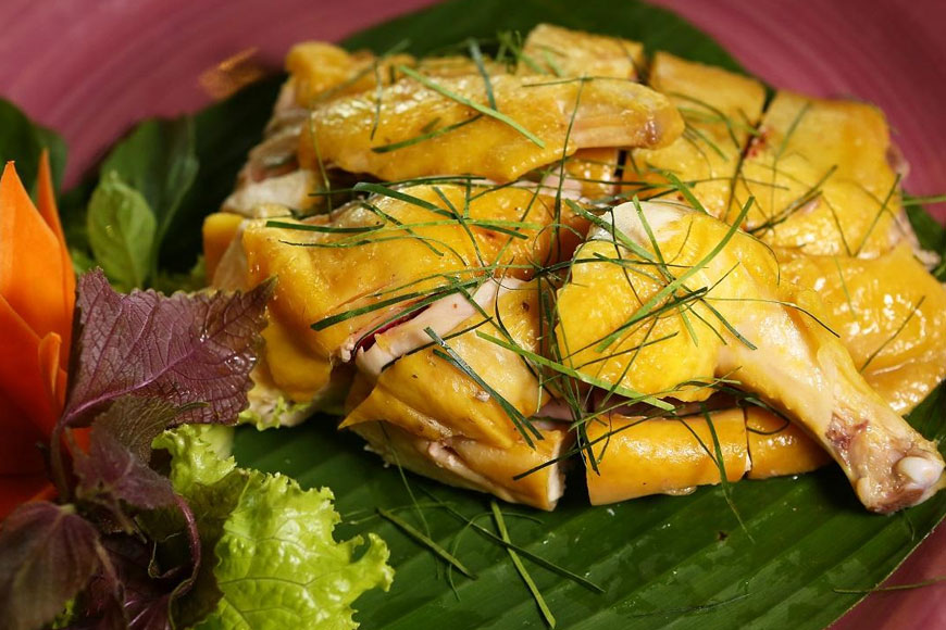 Những miếng gà đồi thêm mướt, mềm mượt. Ảnh: Sưu tầm 