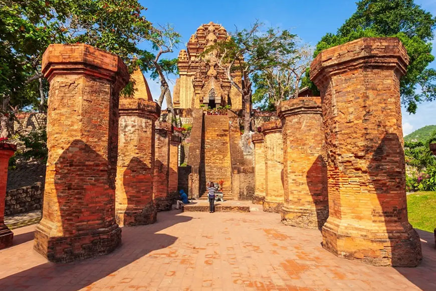 Hành trình đến với điểm tham quan đặc biệt. Ảnh: Sưu tầm 