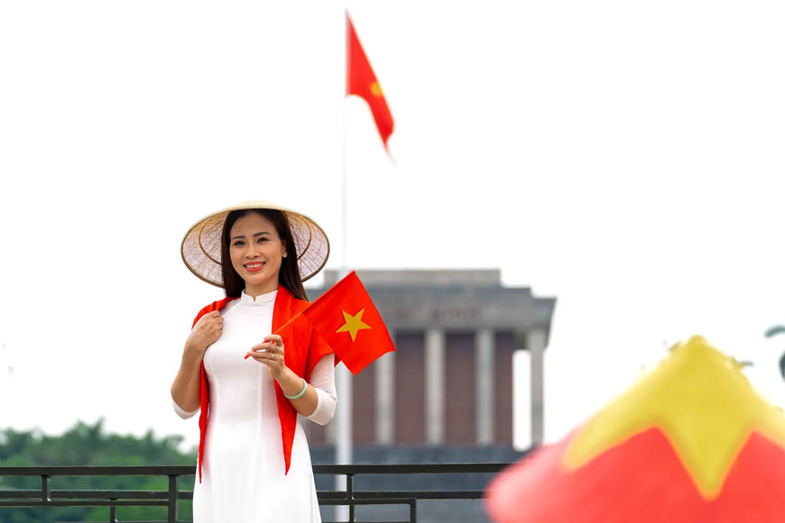 Người dân rộn ràng check in dịp mùng 2/9. Ảnh: Sưu tầm
