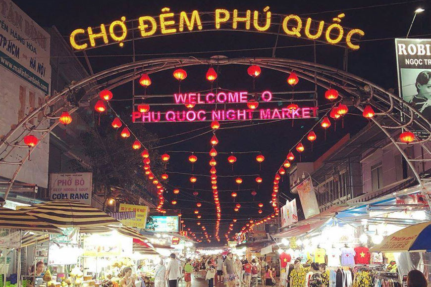 Dạo chợ đêm tại Phú Quốc. Ảnh: Sưu tầm 