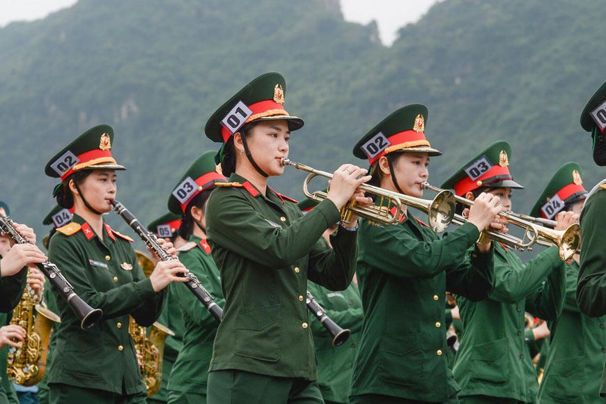 Nhan sắc rạng ngời trong ngày tập luyện rốt ráo trước thềm 2/9 của khối “Hoa hậu” trong lòng nhân dân. Ảnh: Sưu tầm 