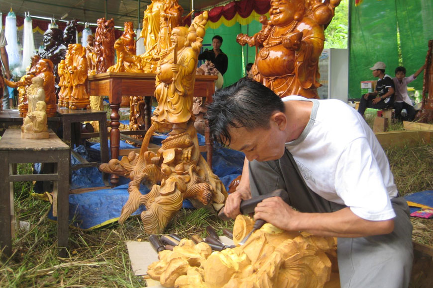 lang-my-xuyen-dieu-khac-go