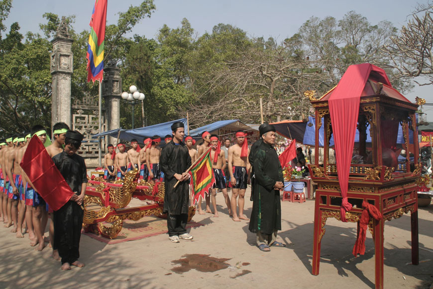le-hoi-den-phu-ung