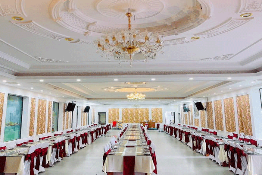 Không gian ăn uống rộng rãi, sang trọng. Ảnh: sưu tầm