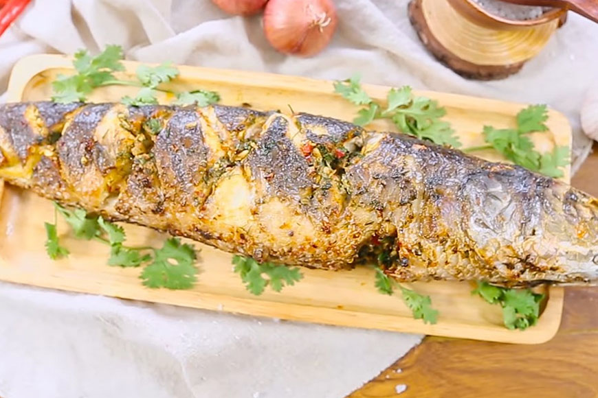 Cá lóc nướng sẽ ngon hơn khi chấm với nước mắm me. Ảnh: Sưu tầm 