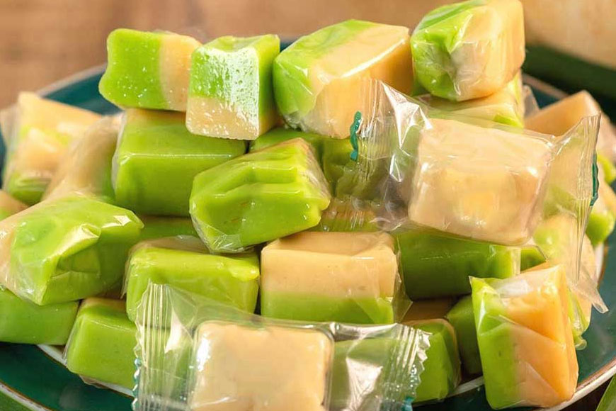 Các hãng kẹo dừa. Ảnh: Sưu tầm 