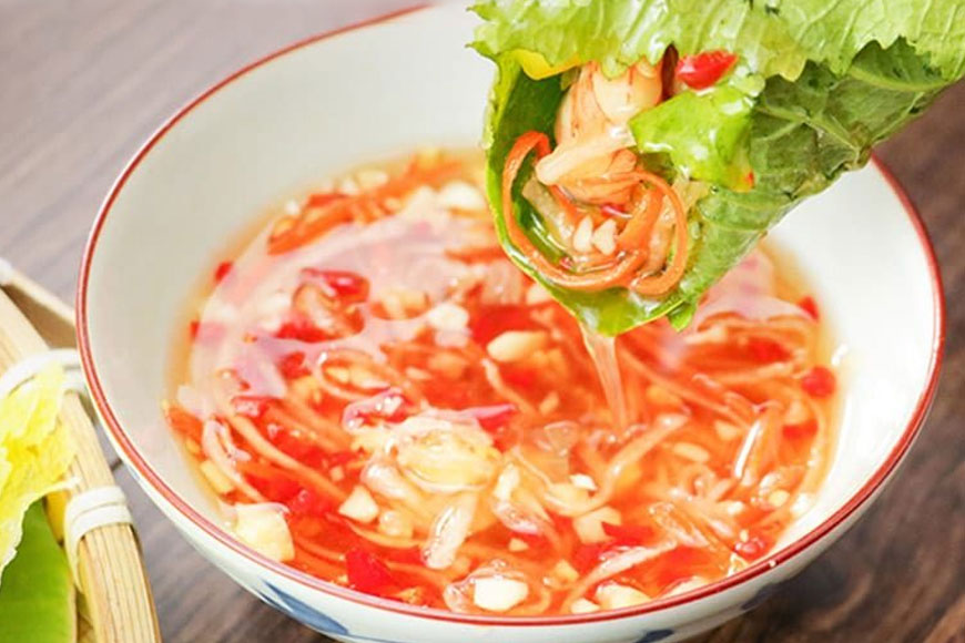 Nước mắm pha chế kỳ công. Ảnh: Sưu tầm 