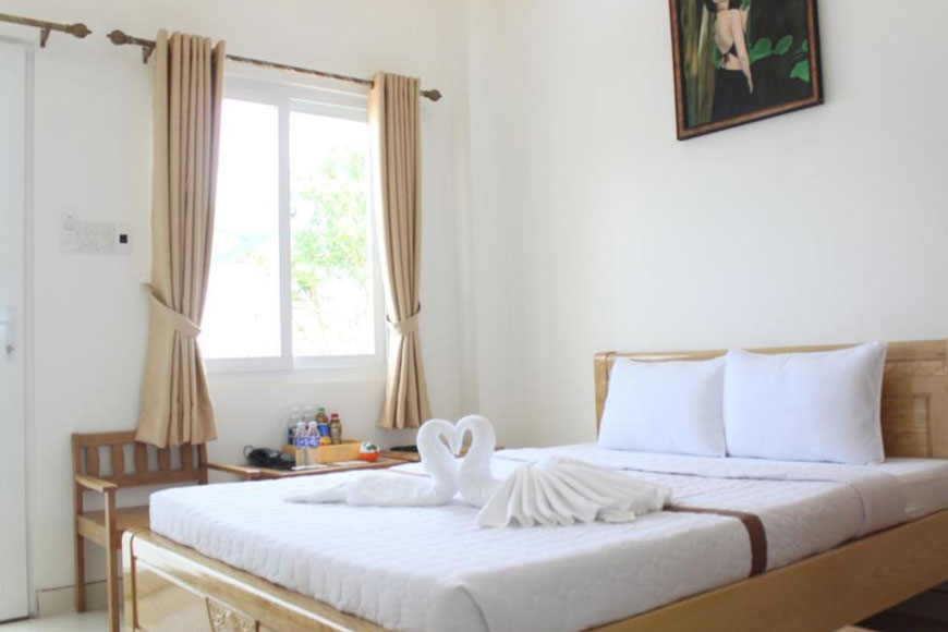 Khách sạn Hùng Long. Ảnh: Sưu tầm 