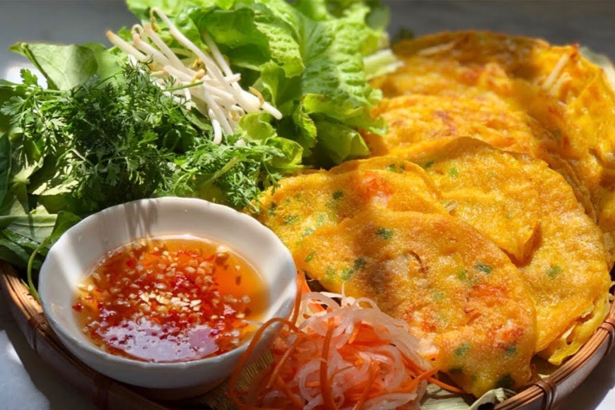 Bánh xèo ốc gạo thơm ngon. Ảnh: Sưu tầm 