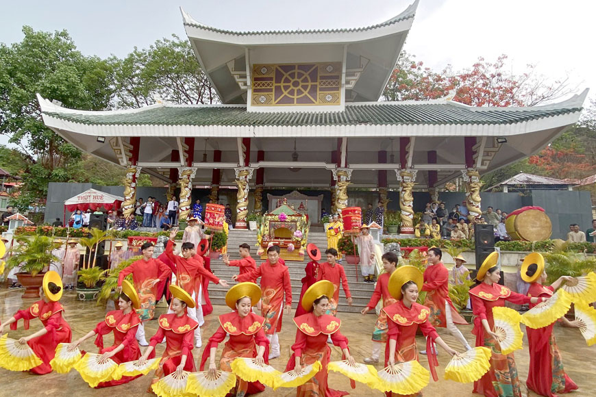 le-hoi-ba-chua-xu-nui-sam