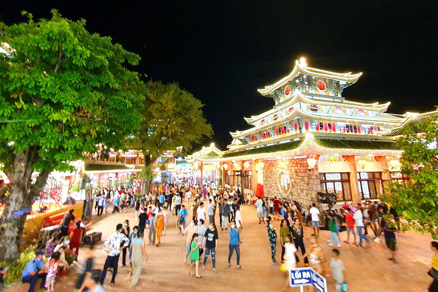 mieu-ba-chua-xu-nui-sam