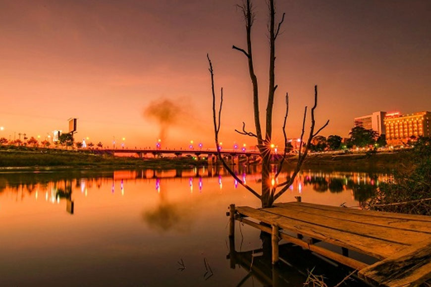 Ngồi cà phê ngắm dòng Đăk Bla: Trải nghiệm không thể bỏ lỡ khi đến Quảng Ngãi (Kon Tum xưa)