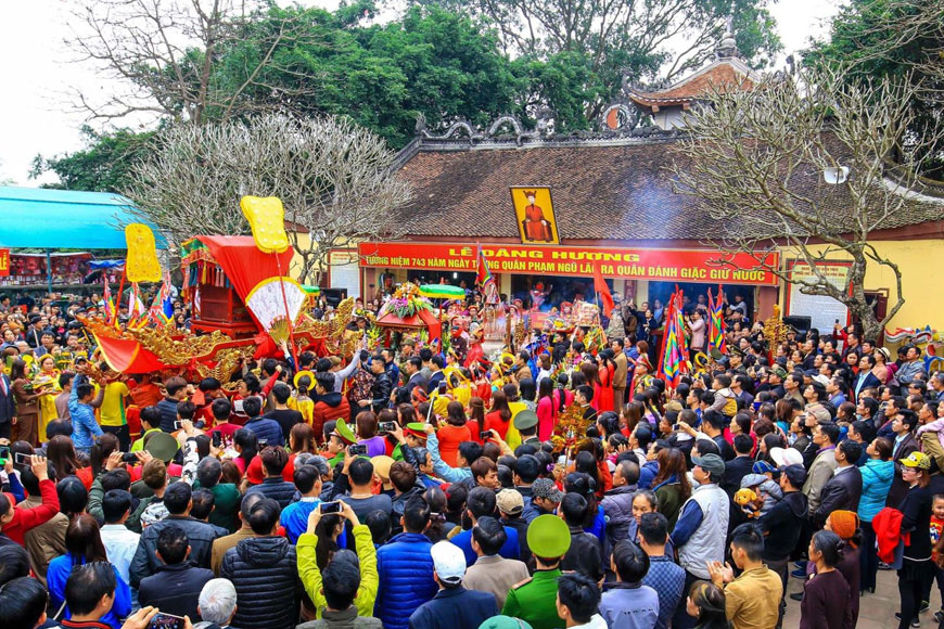 Về đền Phù Ủng mùa lễ hội: Khám phá cội nguồn hào khí Đông A